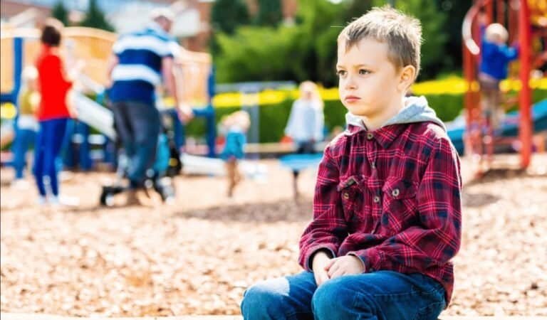 استراتيجيات للتواصل اليومي مع طفل يعاني من التوحد