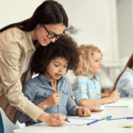 كيف تدرب معلمي المدارس على التعامل مع التوحد؟