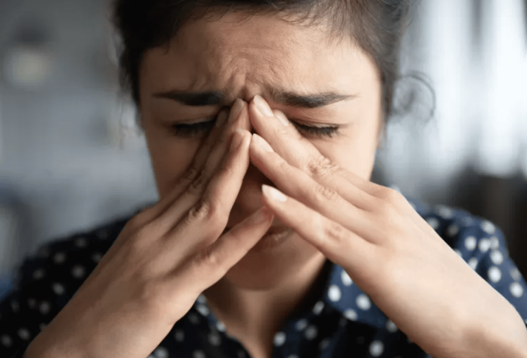 هل الشعور بالذنب طبيعي؟ وكيف نتجاوزه بعد تشخيص التوحد؟