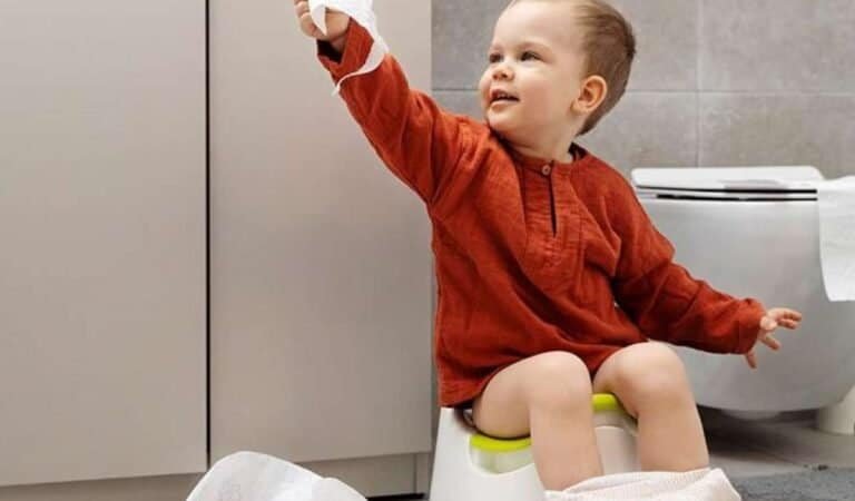تدريبات عملية لمساعدة طفل التوحد على التخلص من الحفاضات