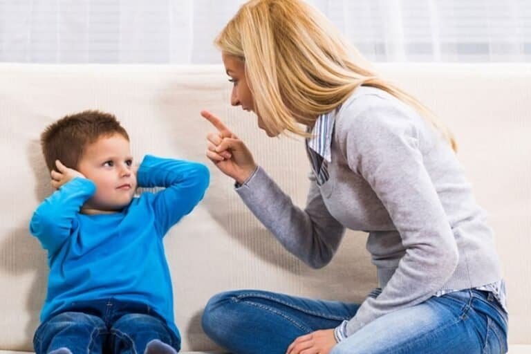 كيفية تعليم اللغة والنطق لطفل توحدي