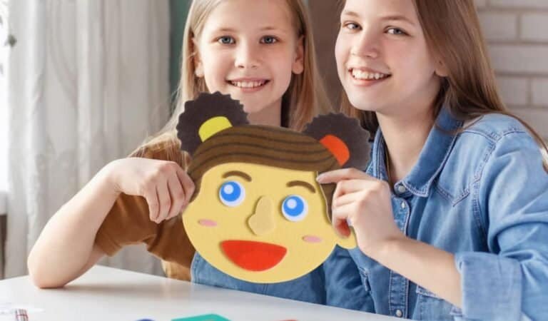 نشاط بطاقات المشاعر لفهم عواطف طفل التوحد