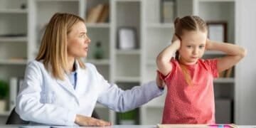 اضطراب طيف التوحد عند الإناث