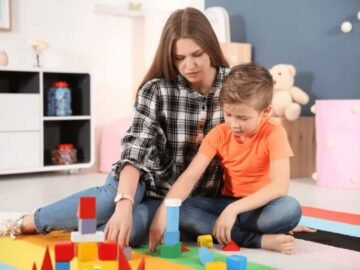 أم تدعم خطة التدخل العلاجي من خلال تعميم المهارات في البيئة المنزلية الطبيعية – أقوى أشكال التعلم للأطفال ذوي الاحتياجات الخاصة